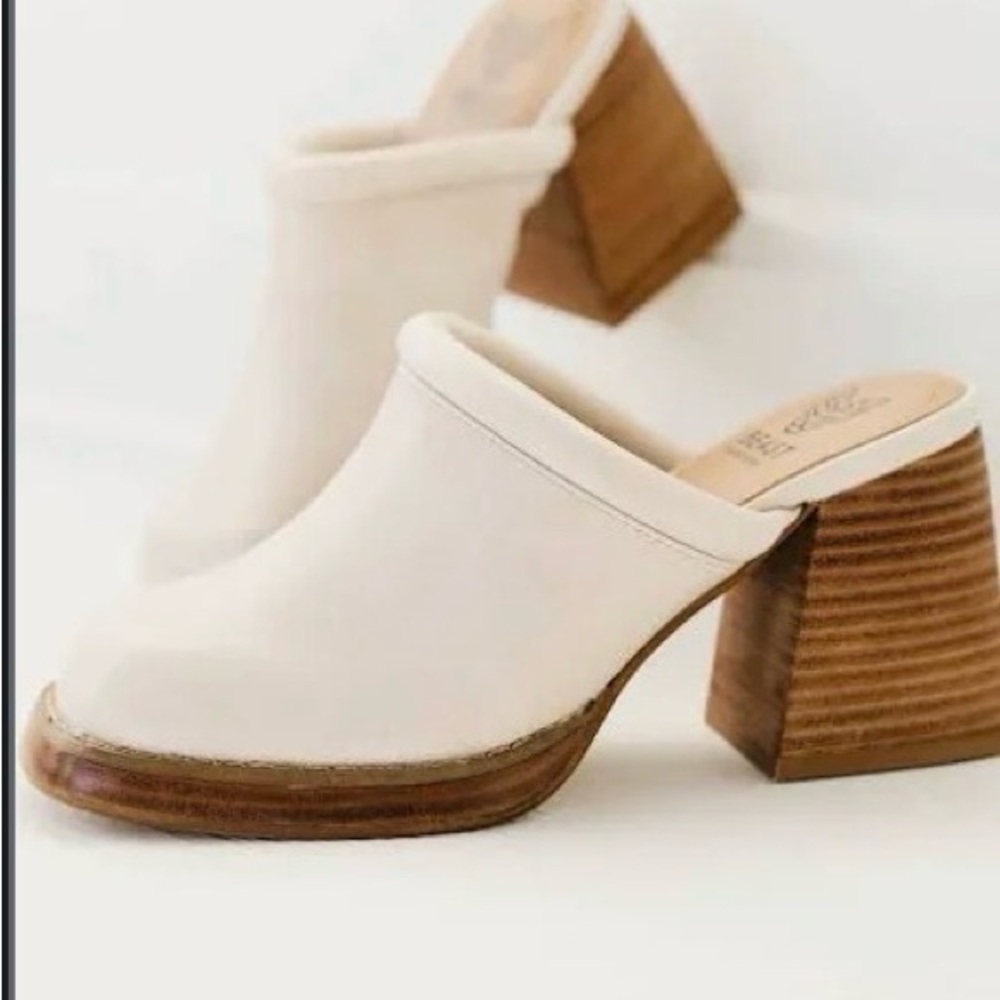 BEAST FASHION Cream Mules with Wooden Block Heel